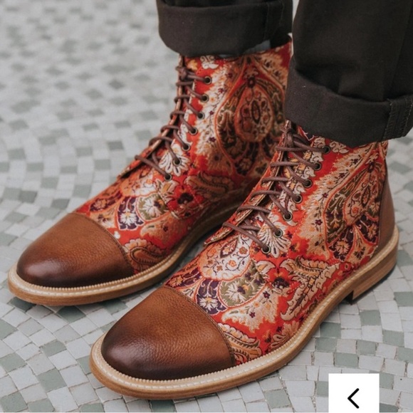 TAFT / NWOT The Jack Boot in Red Paisley / Size 10 - Picture 2 of 7